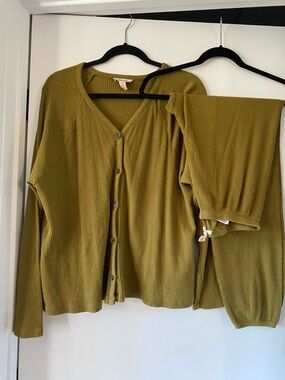 Madewell Olive Green Waffle Knit Button Cardigan 2 piece Set